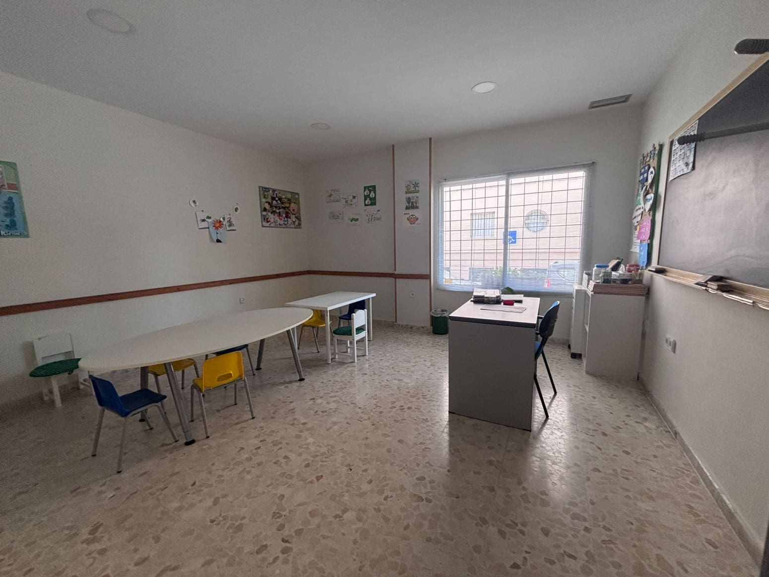 Local Comercial de 13 habitaciones en El Puerto de Santa María en venta - 450.000 € (Ref: 10166898)
