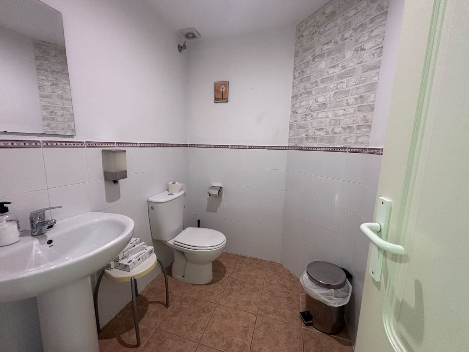 Local Comercial de 13 habitaciones en El Puerto de Santa María en venta - 450.000 € (Ref: 10166898)