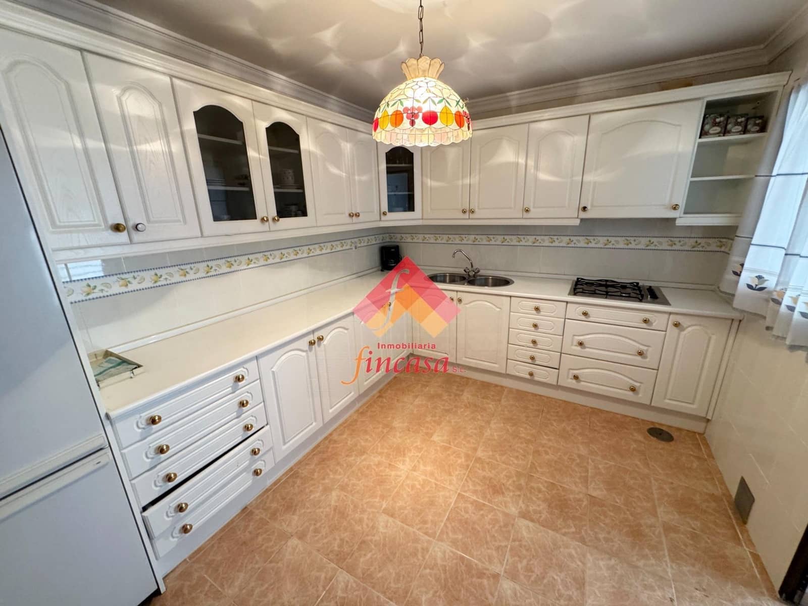 4 bedroom Flat for sale in Ronda with garage - € 220,000 (Ref: 10155765)