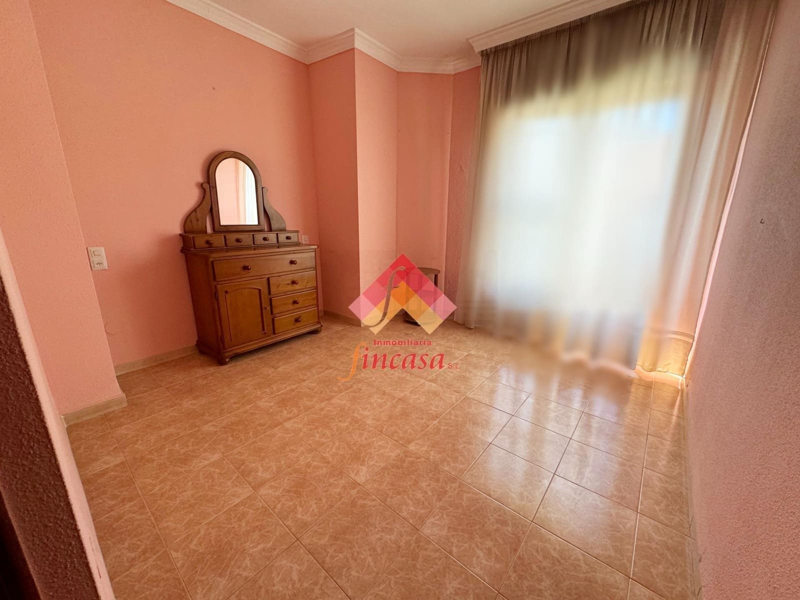 4 bedroom Flat for sale in Ronda with garage - € 220,000 (Ref: 10155765)