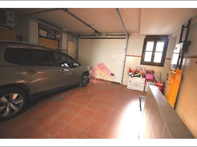 6 soveværelse Byhus til salg i Ronda med garage - € 395.000 (Ref: 10155775)