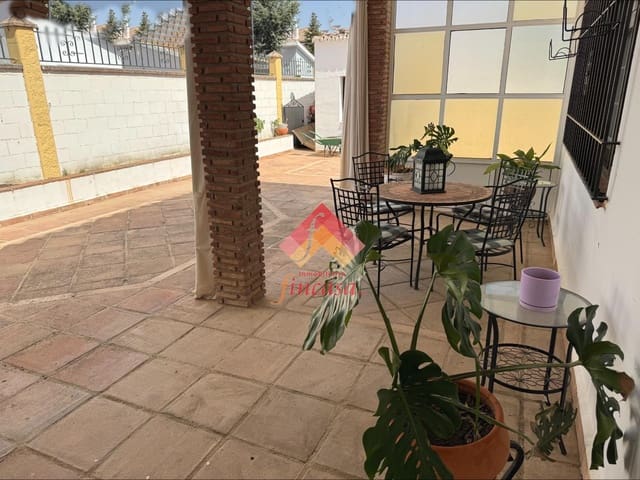 5 bedroom Villa for sale in Ronda with pool - € 630,000 (Ref: 10155782)