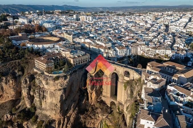4 sypialnia Mieszkanie na sprzedaż w Ronda z garażem - 320 000 € (Ref: 10159737)