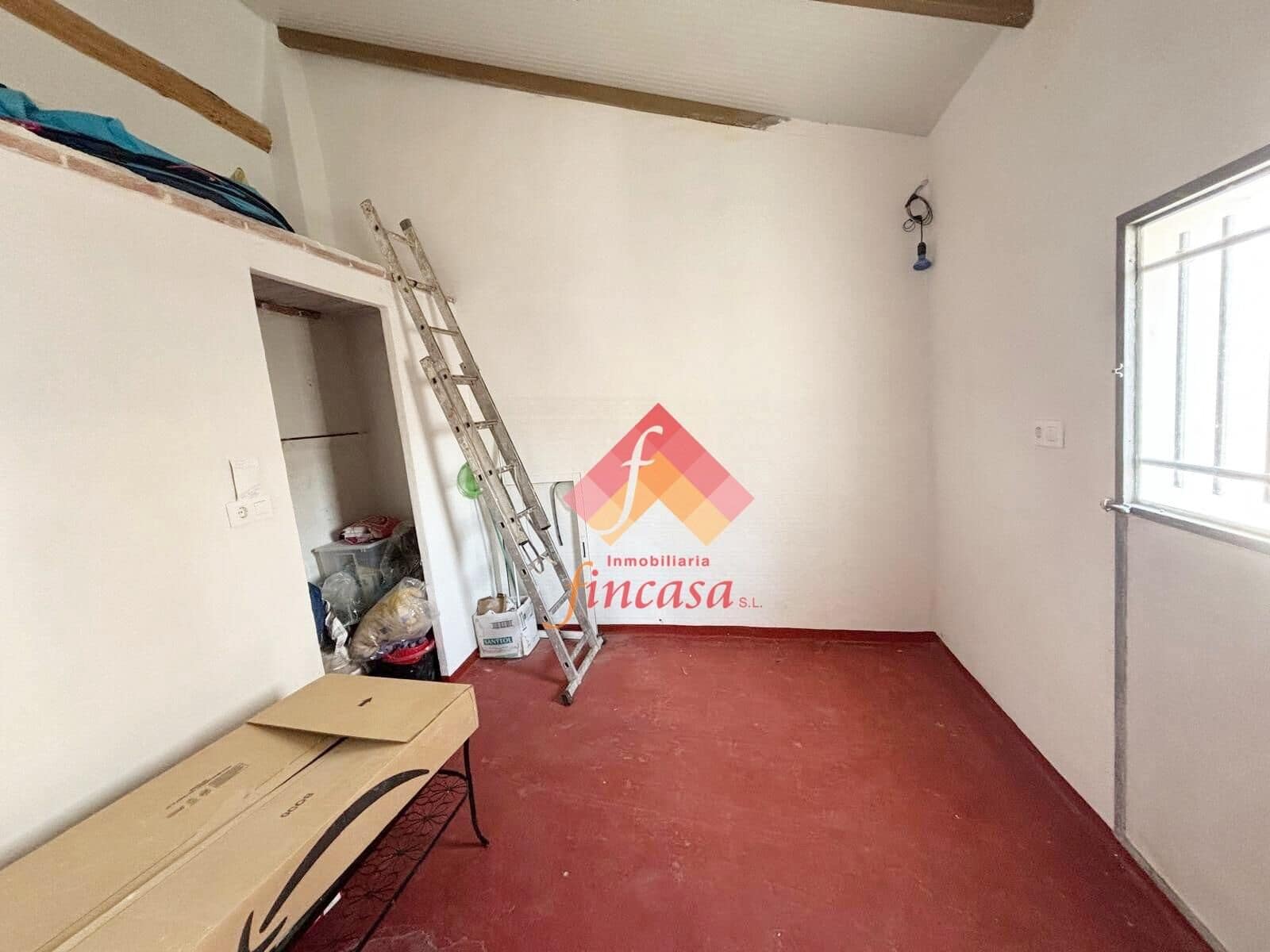 5 slaapkamer Huis te koop in Arriate met garage - € 159.000 (Ref: 10173982)