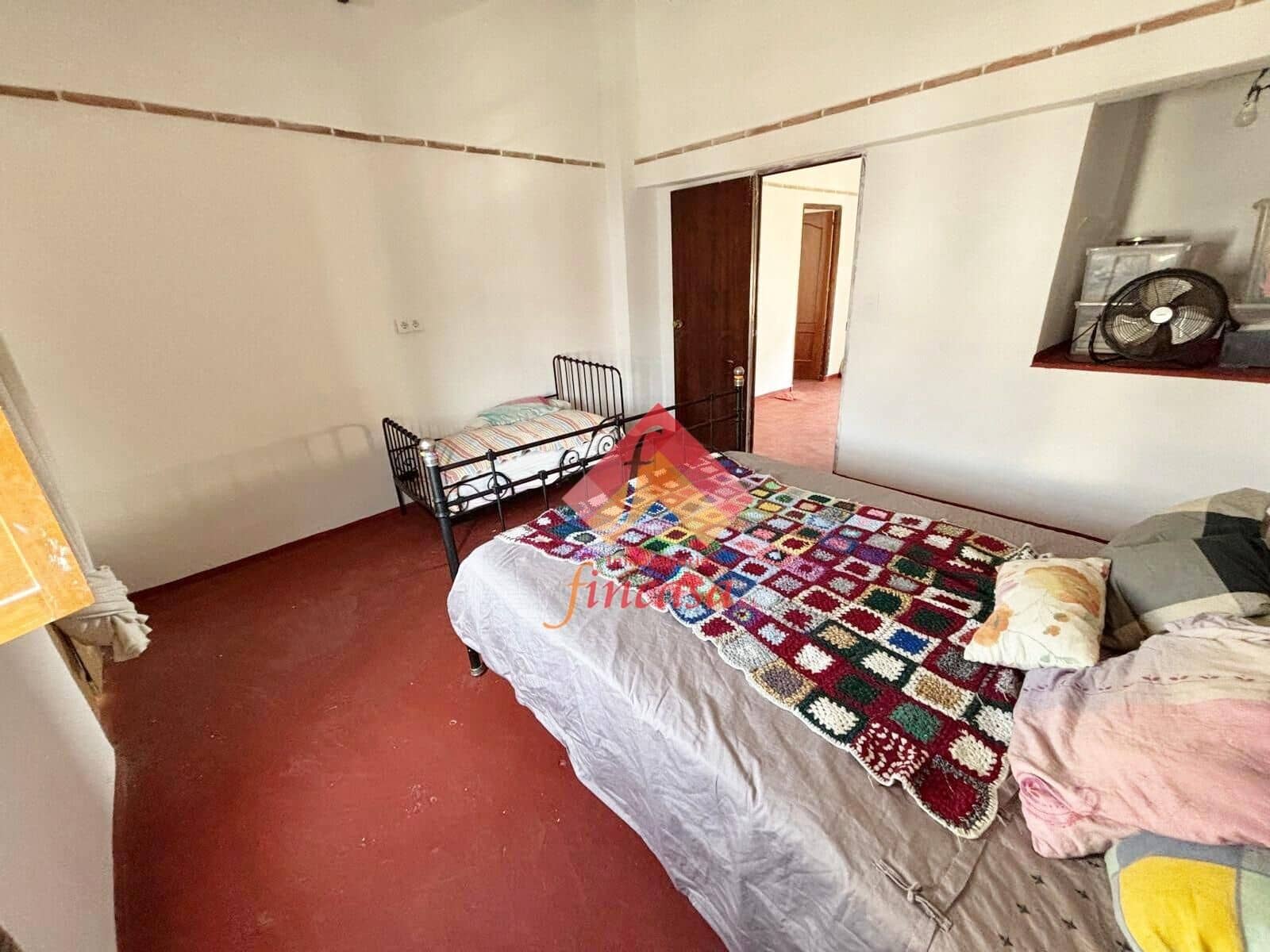 5 slaapkamer Huis te koop in Arriate met garage - € 159.000 (Ref: 10173982)