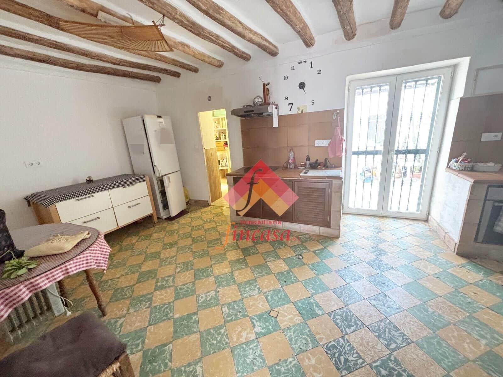 5 slaapkamer Huis te koop in Arriate met garage - € 159.000 (Ref: 10173982)