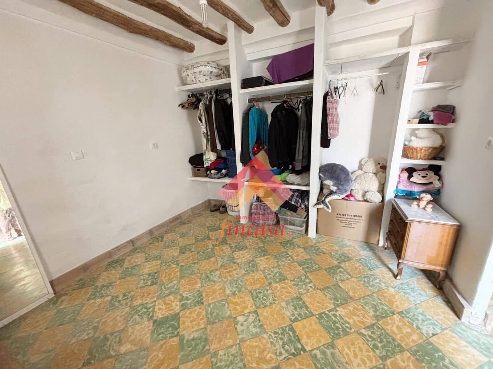 5 slaapkamer Huis te koop in Arriate met garage - € 159.000 (Ref: 10173982)