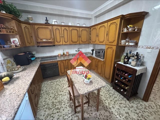 5 bedroom Villa for sale in Ronda with garage - € 360,000 (Ref: 10177187)