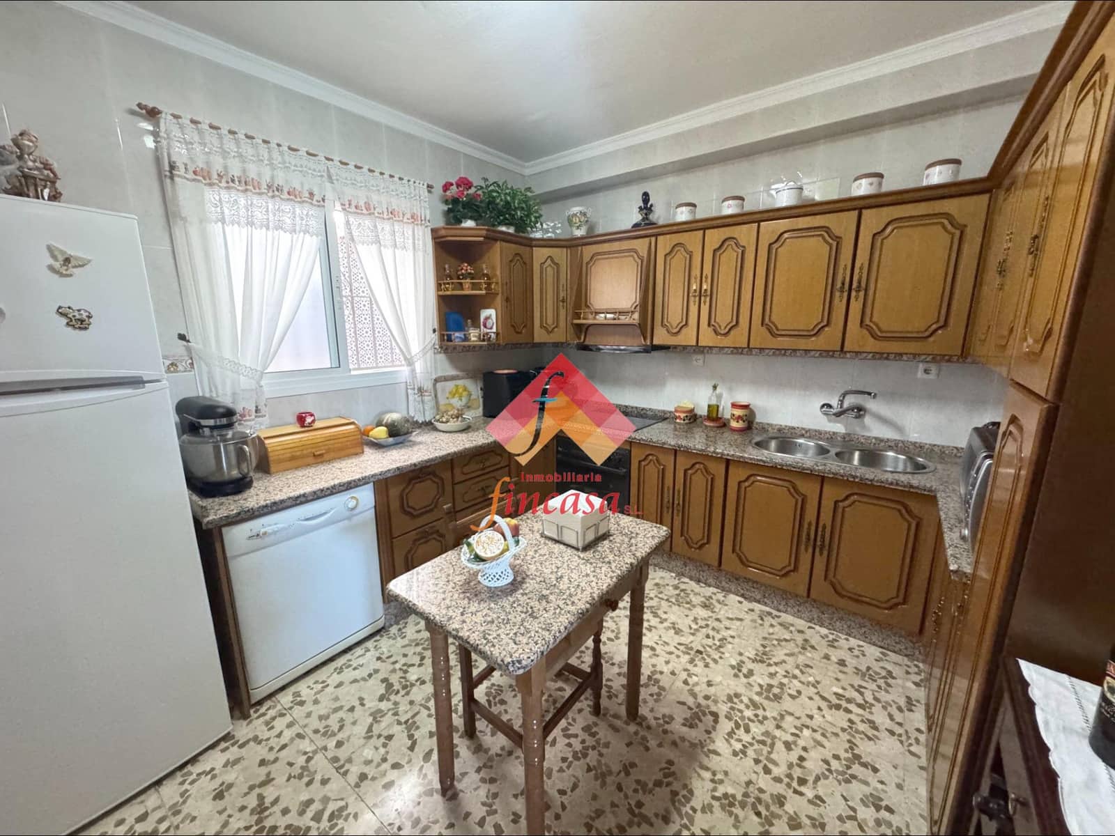 Chalet de 5 habitaciones en Ronda en venta con garaje - 360.000 € (Ref: 10177187)