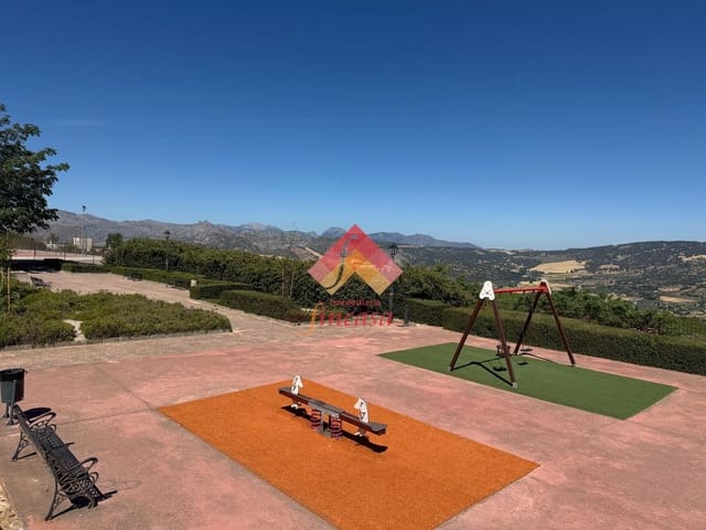 Adosado de 3 habitaciones en Ronda en venta con garaje - 315.000 € (Ref: 10184986)