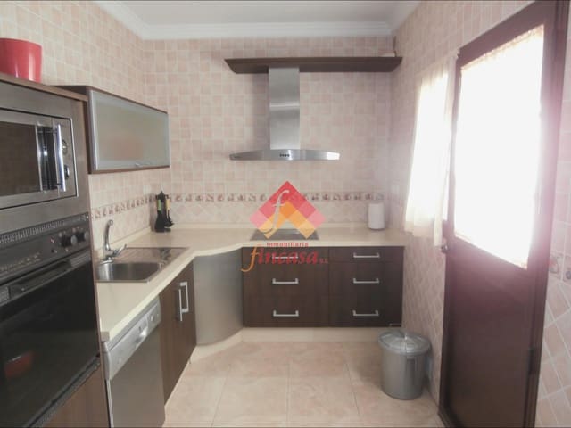 Adosado de 3 habitaciones en Arriate en venta con garaje - 210.000 € (Ref: 10184987)