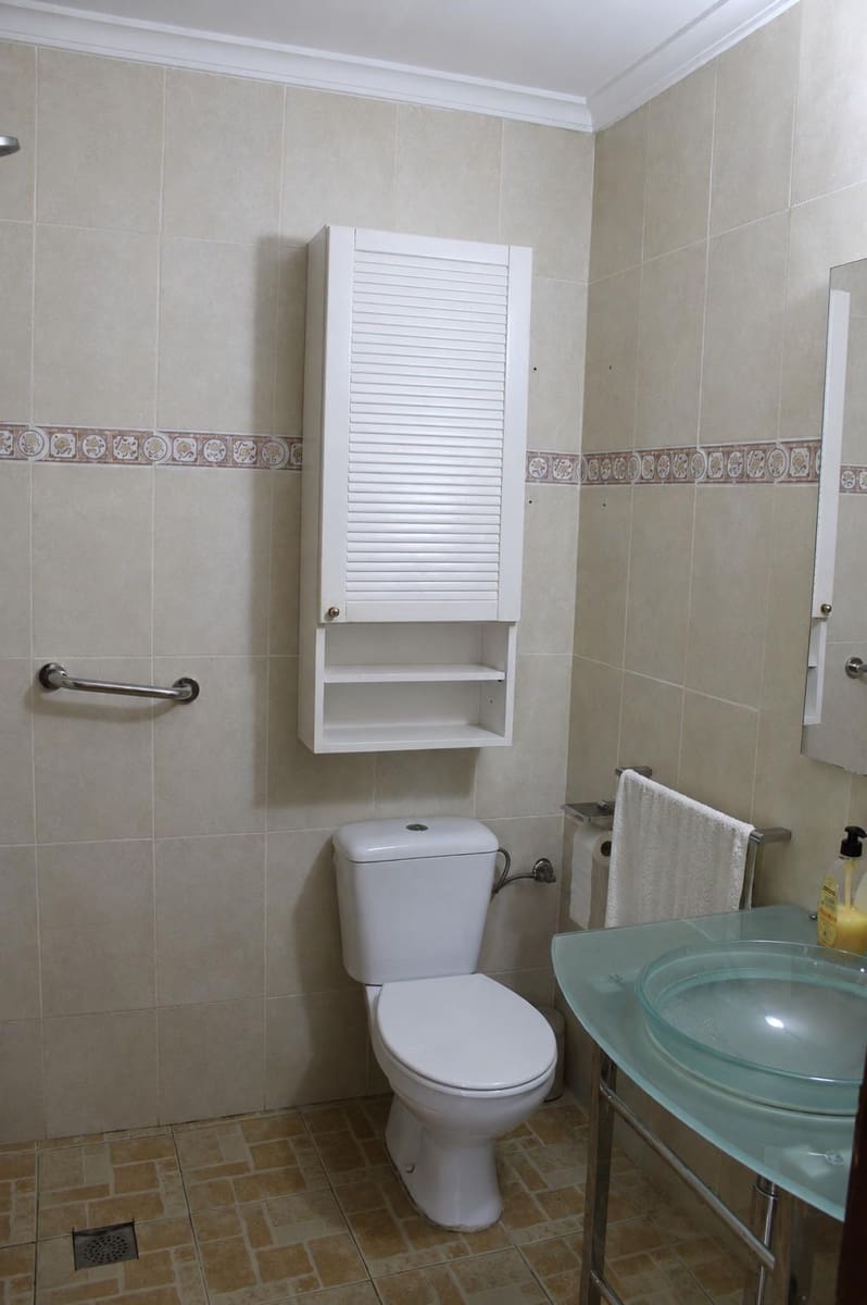 5 bedroom Villa for sale in Oliva - € 530,000 (Ref: 10009223)