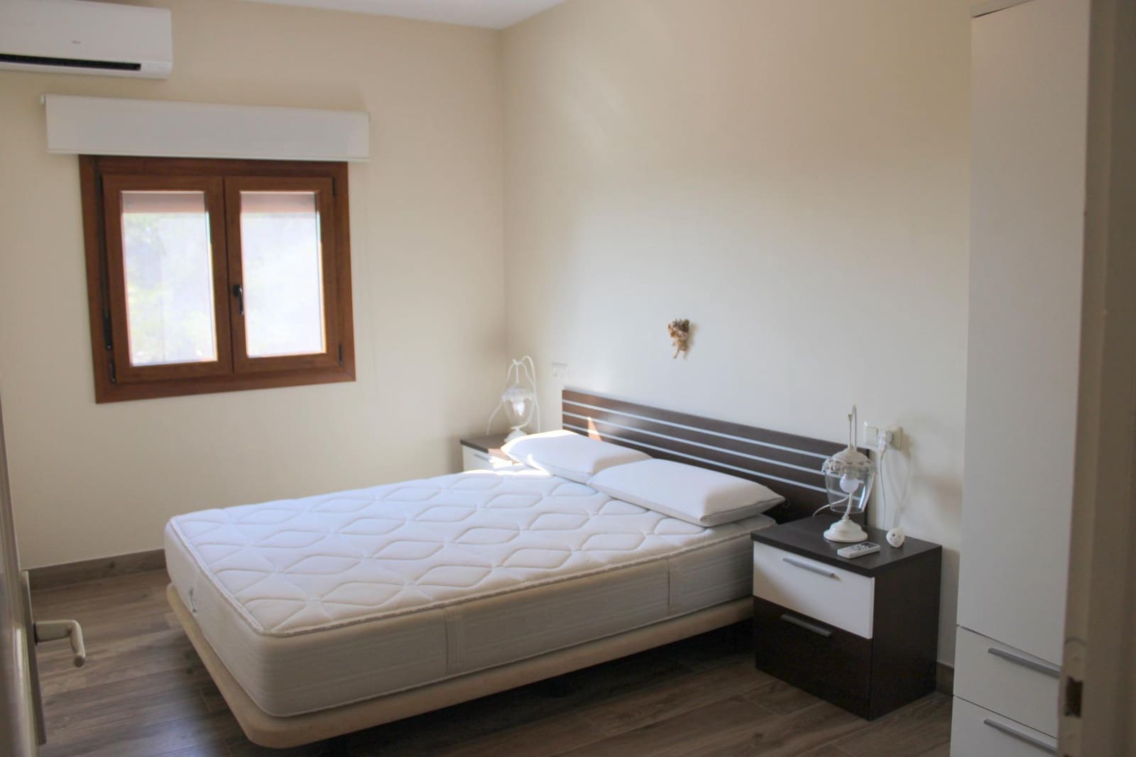 5 bedroom Villa for sale in Oliva - € 530,000 (Ref: 10009223)