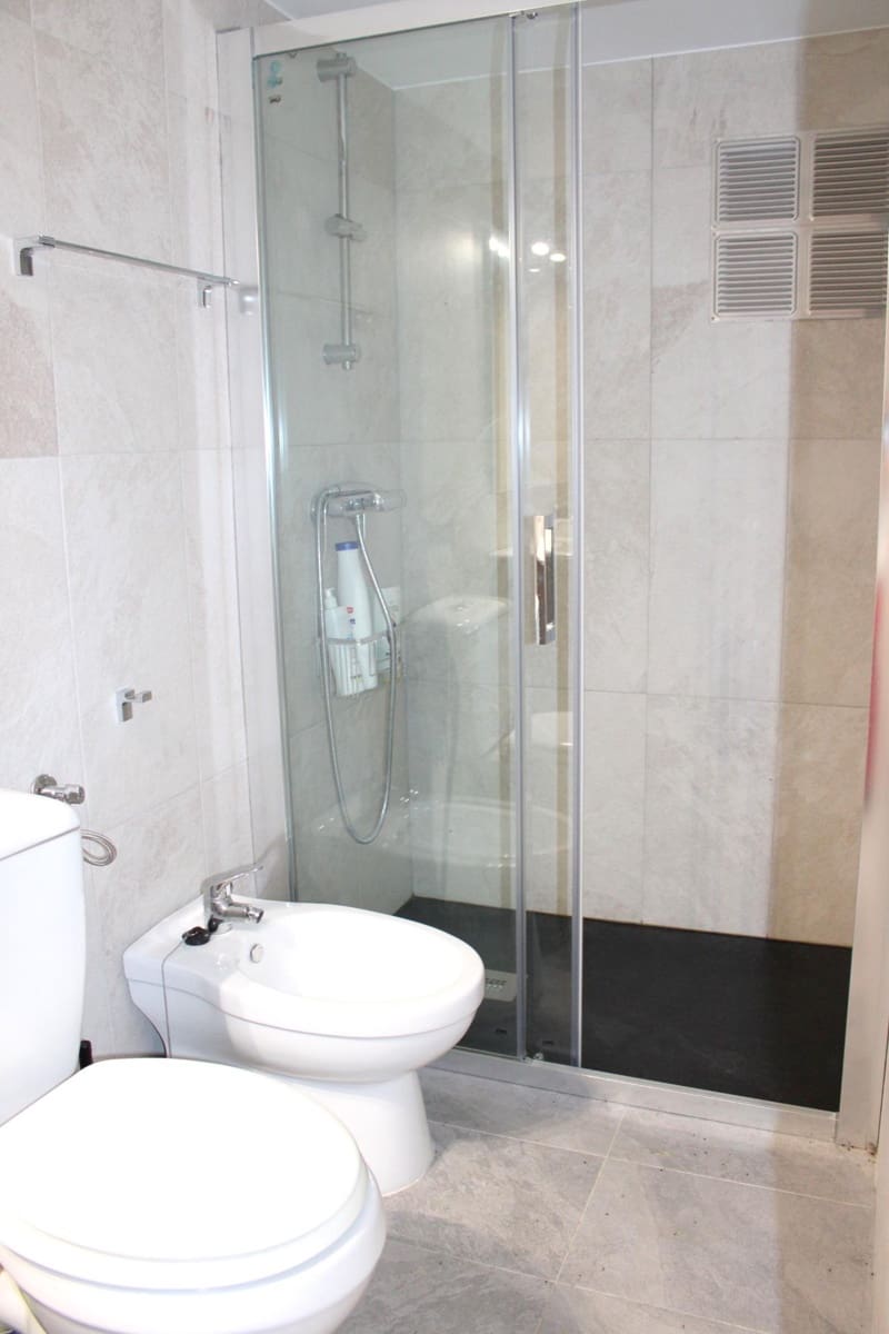 5 bedroom Villa for sale in Oliva - € 530,000 (Ref: 10009223)