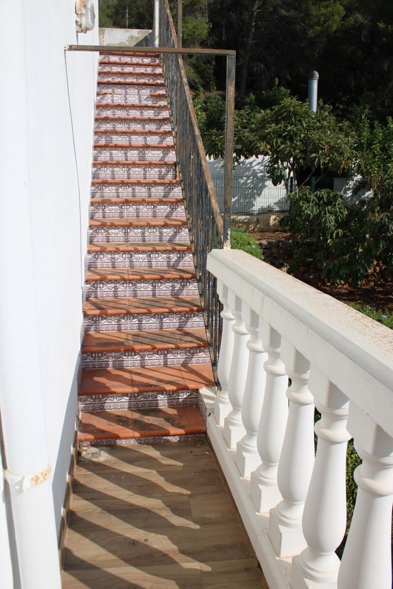 5 bedroom Villa for sale in Oliva - € 530,000 (Ref: 10009223)