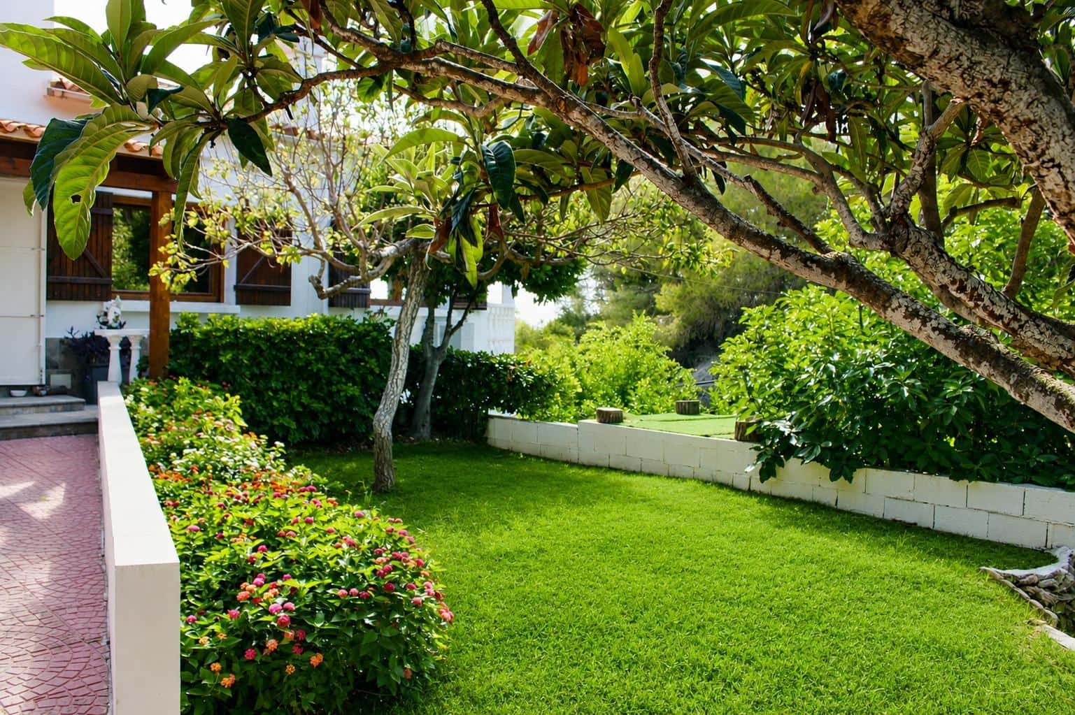 5 bedroom Villa for sale in Oliva - € 530,000 (Ref: 10009223)