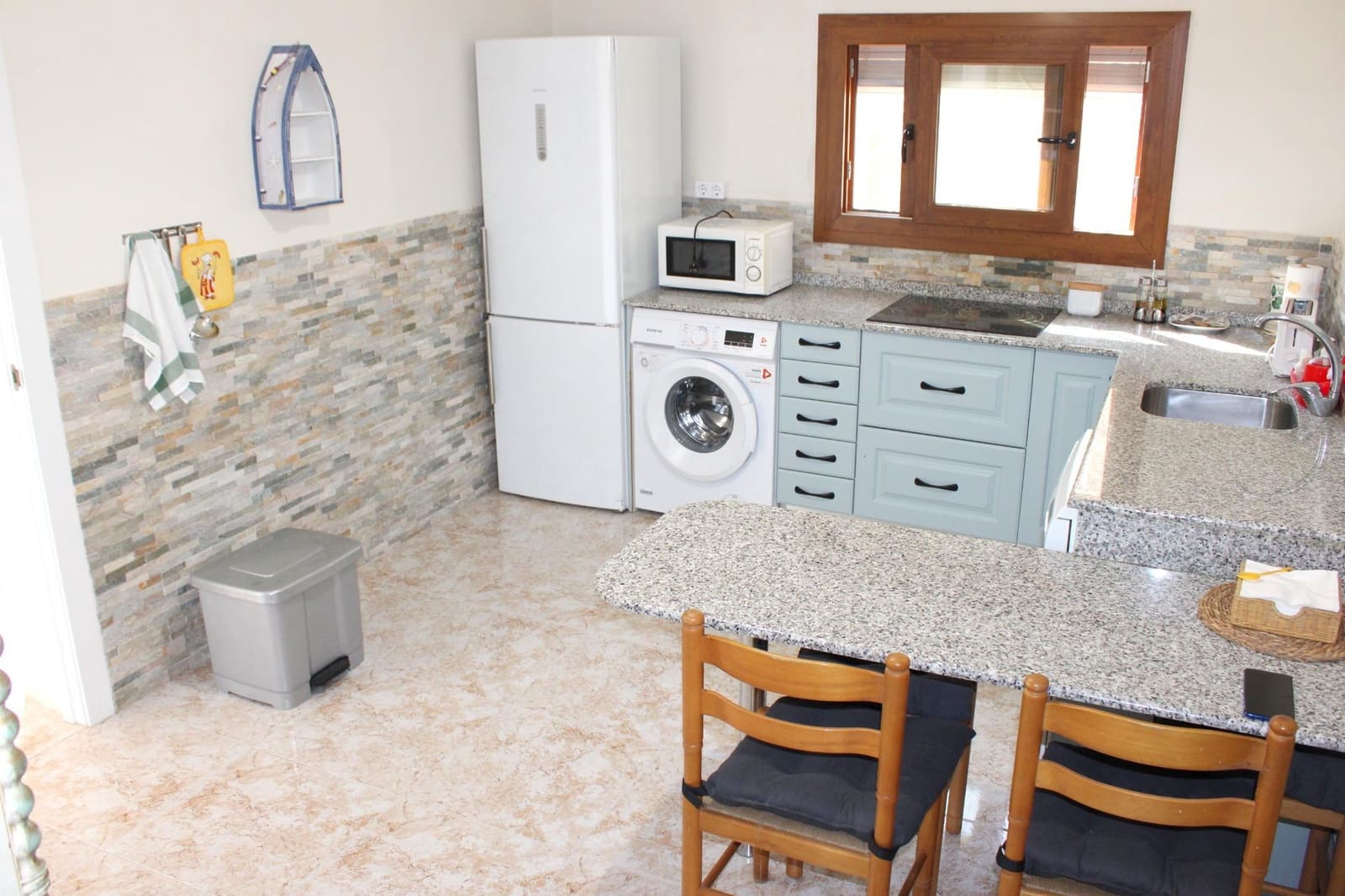 5 bedroom Villa for sale in Oliva - € 530,000 (Ref: 10009223)