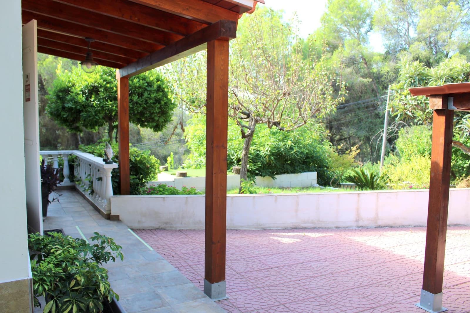 5 bedroom Villa for sale in Oliva - € 530,000 (Ref: 10009223)