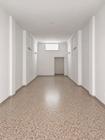 Local Commercial à louer à Oliva Pueblo, Oliva - 600 € (Ref: 10017628)