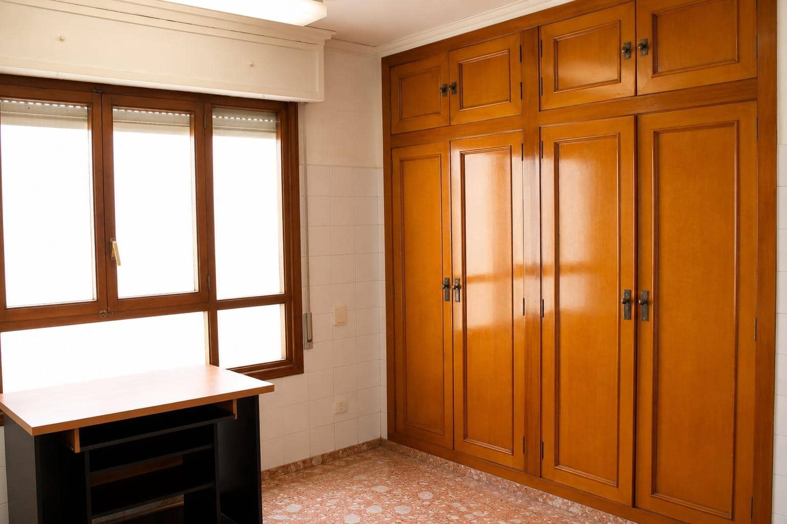 8 sovrum Lägenhet till salu i Oliva - 311 000 € (Ref: 10041259)