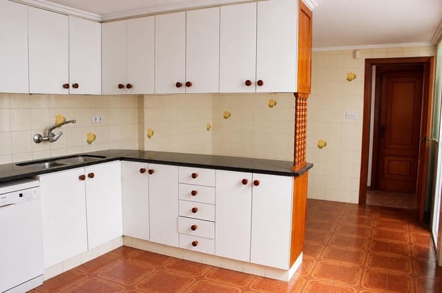 8 sovrum Lägenhet till salu i Oliva Pueblo, Oliva - 311 000 € (Ref: 10041259)