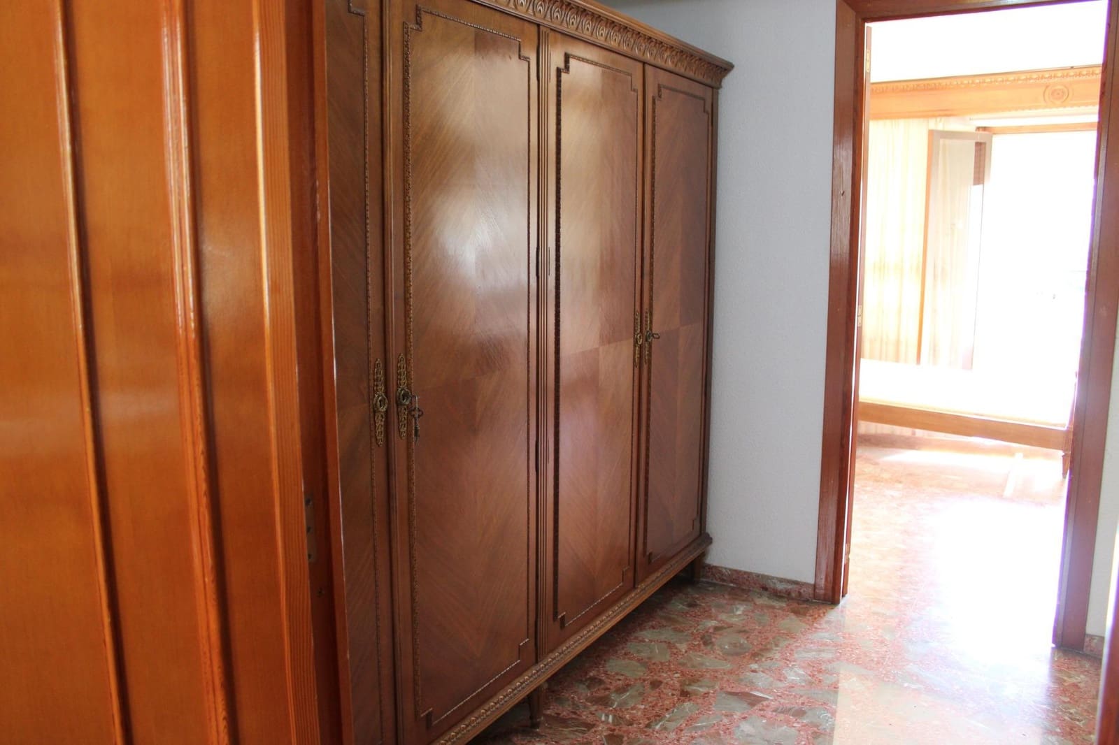 8 sovrum Lägenhet till salu i Oliva - 311 000 € (Ref: 10041259)