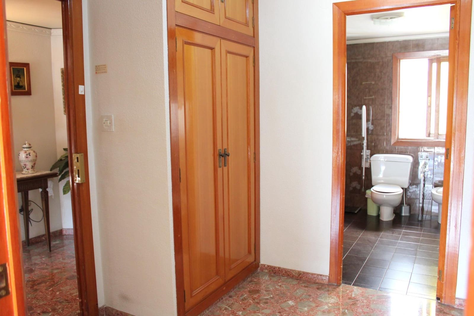 8 sovrum Lägenhet till salu i Oliva - 311 000 € (Ref: 10041259)