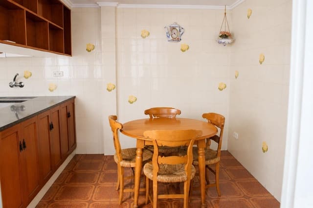 8 sovrum Lägenhet till salu i Oliva Pueblo, Oliva - 311 000 € (Ref: 10041259)
