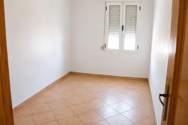 3 Zimmer Wohnung zu verkaufen in Oliva Pueblo, Oliva - 45.000 € (Ref: 10043160)