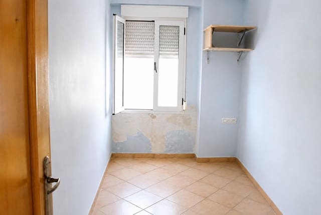 3 Zimmer Wohnung zu verkaufen in Oliva Pueblo, Oliva - 45.000 € (Ref: 10043160)