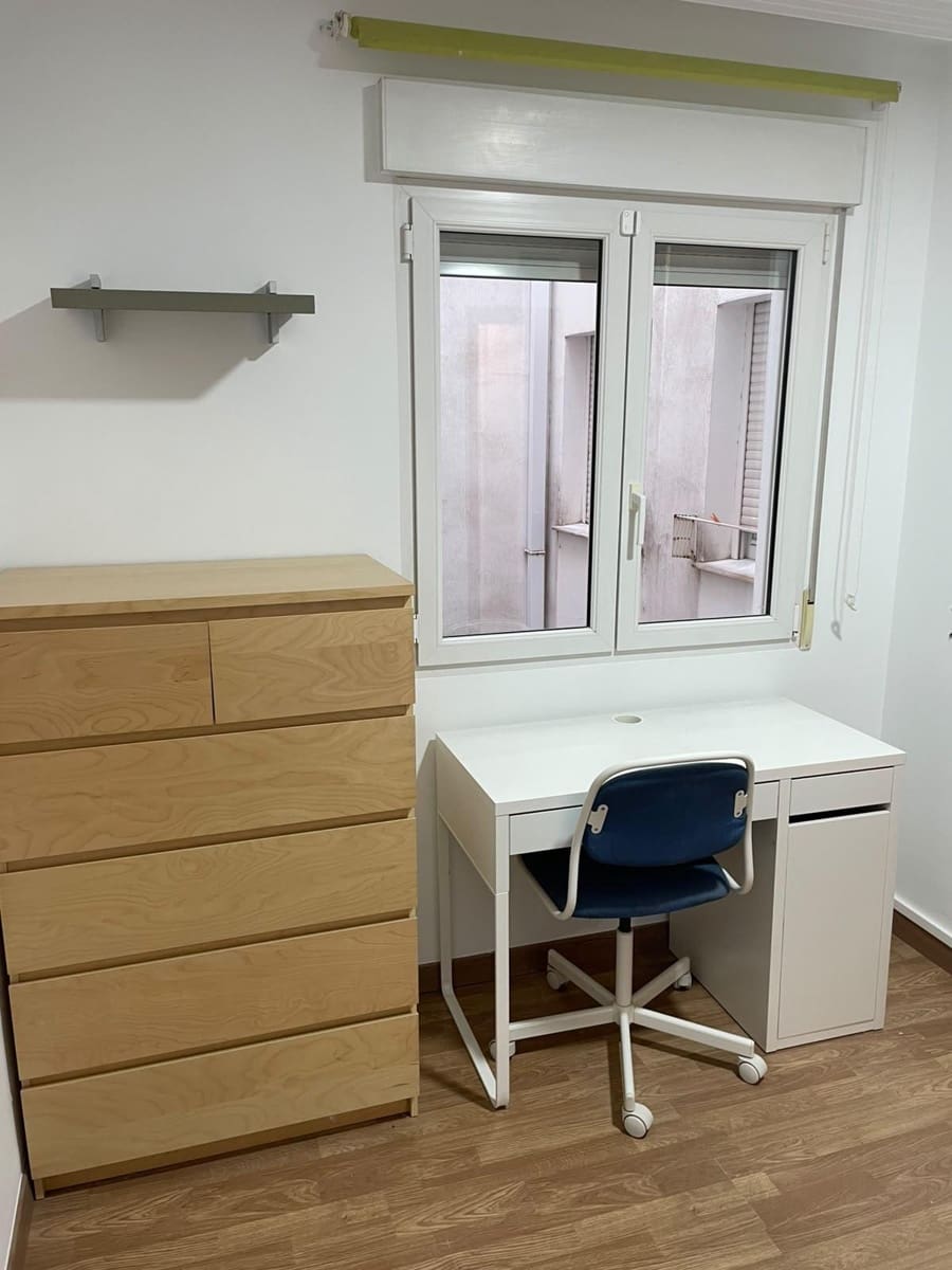 2 soveværelse Lejlighed til leje i Oliva - € 850 (Ref: 10098567)