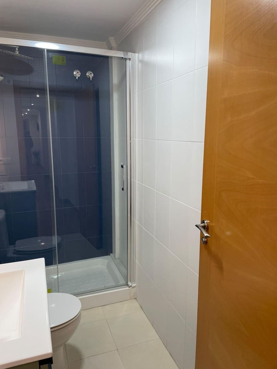 2 soveværelse Lejlighed til leje i Oliva - € 850 (Ref: 10098567)