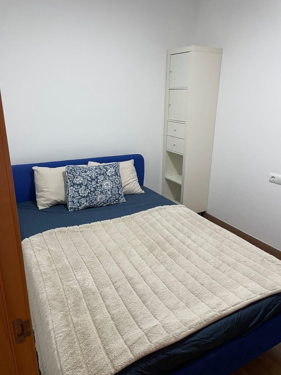 2 soveværelse Lejlighed til leje i Oliva - € 850 (Ref: 10098567)
