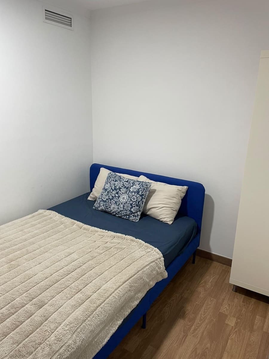 2 soveværelse Lejlighed til leje i Oliva - € 850 (Ref: 10098567)