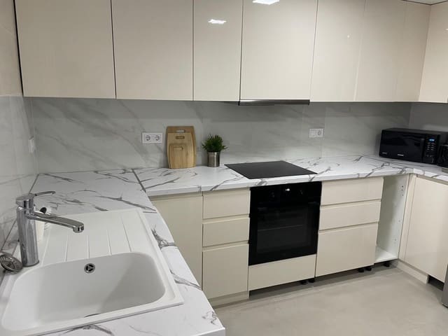 2 camera da letto Appartamento da affittare in Oliva - 850 € (Rif: 10098567)