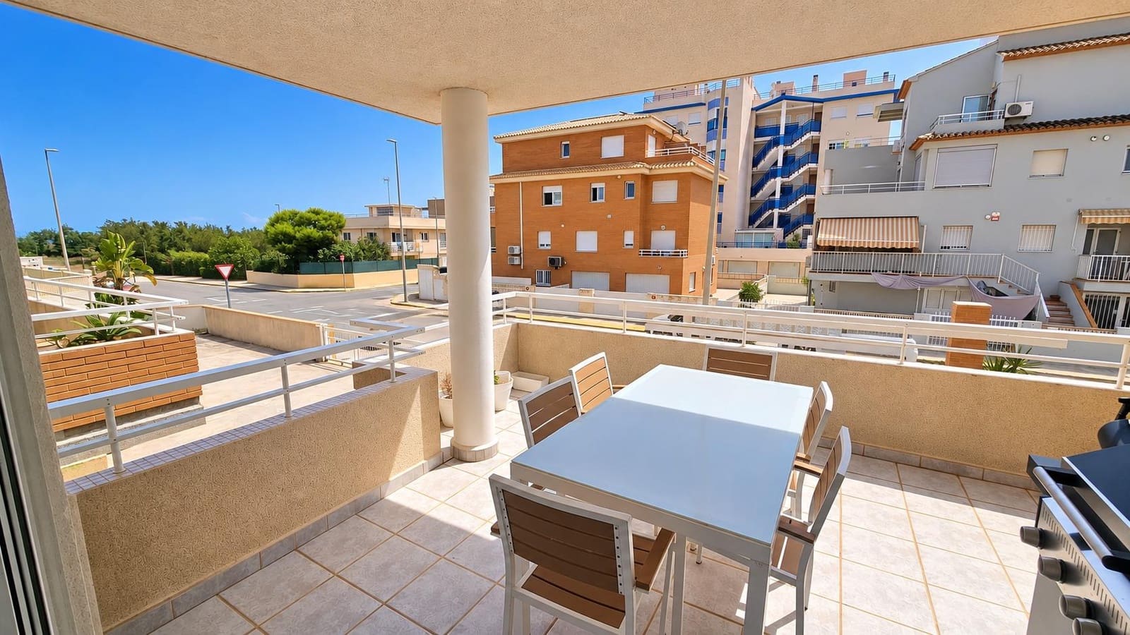 3 sypialnia Apartament do wynajęcia w Oliva z basenem garażem - 1 250 € (Ref: 10131782)