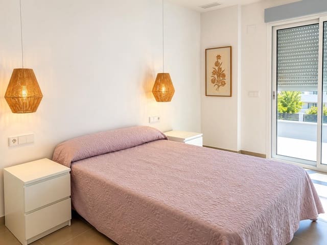 2 soveværelse Lejlighed til leje i Oliva med swimmingpool - € 1.200 (Ref: 10142511)