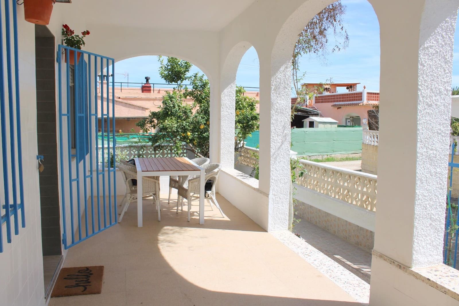 3 soveværelse Villa til leje i Oliva med garage - € 950 (Ref: 8293484)