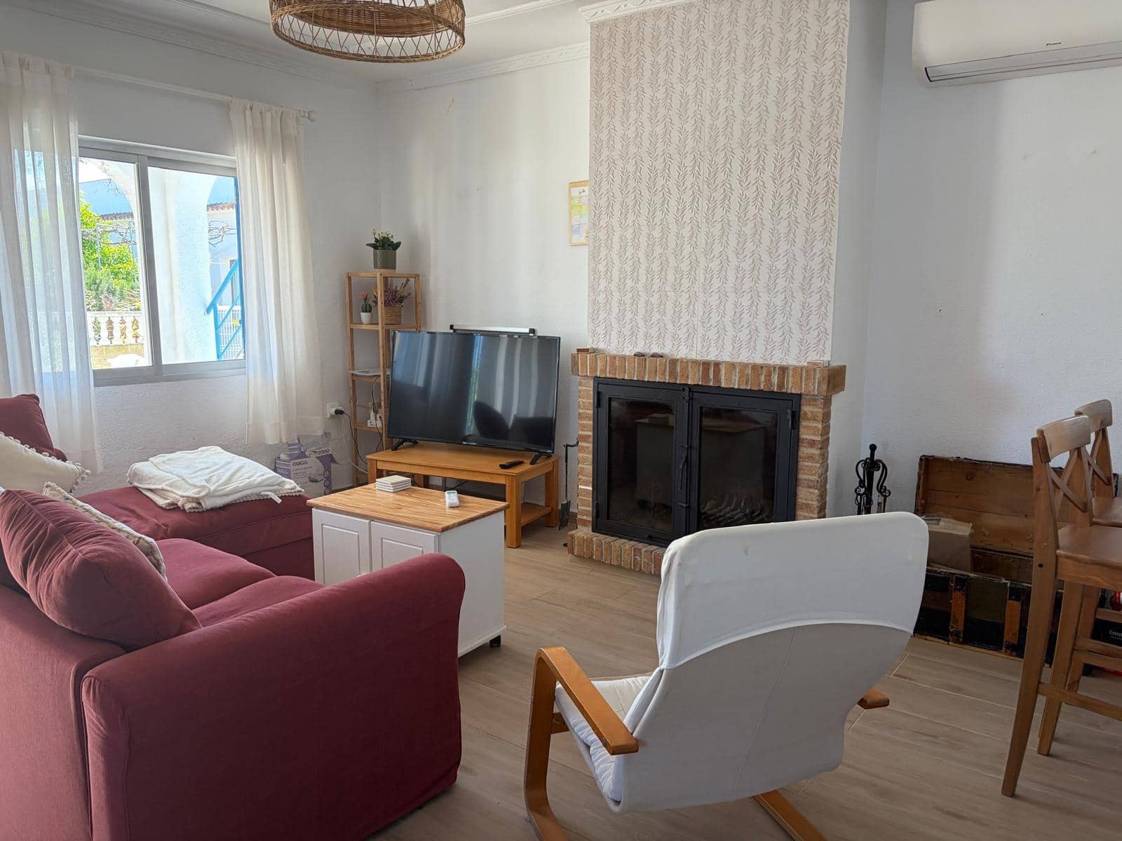 3 soveværelse Villa til leje i Oliva med garage - € 950 (Ref: 8293484)