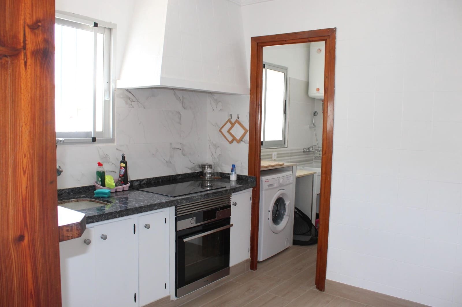 3 soveværelse Villa til leje i Oliva med garage - € 950 (Ref: 8293484)