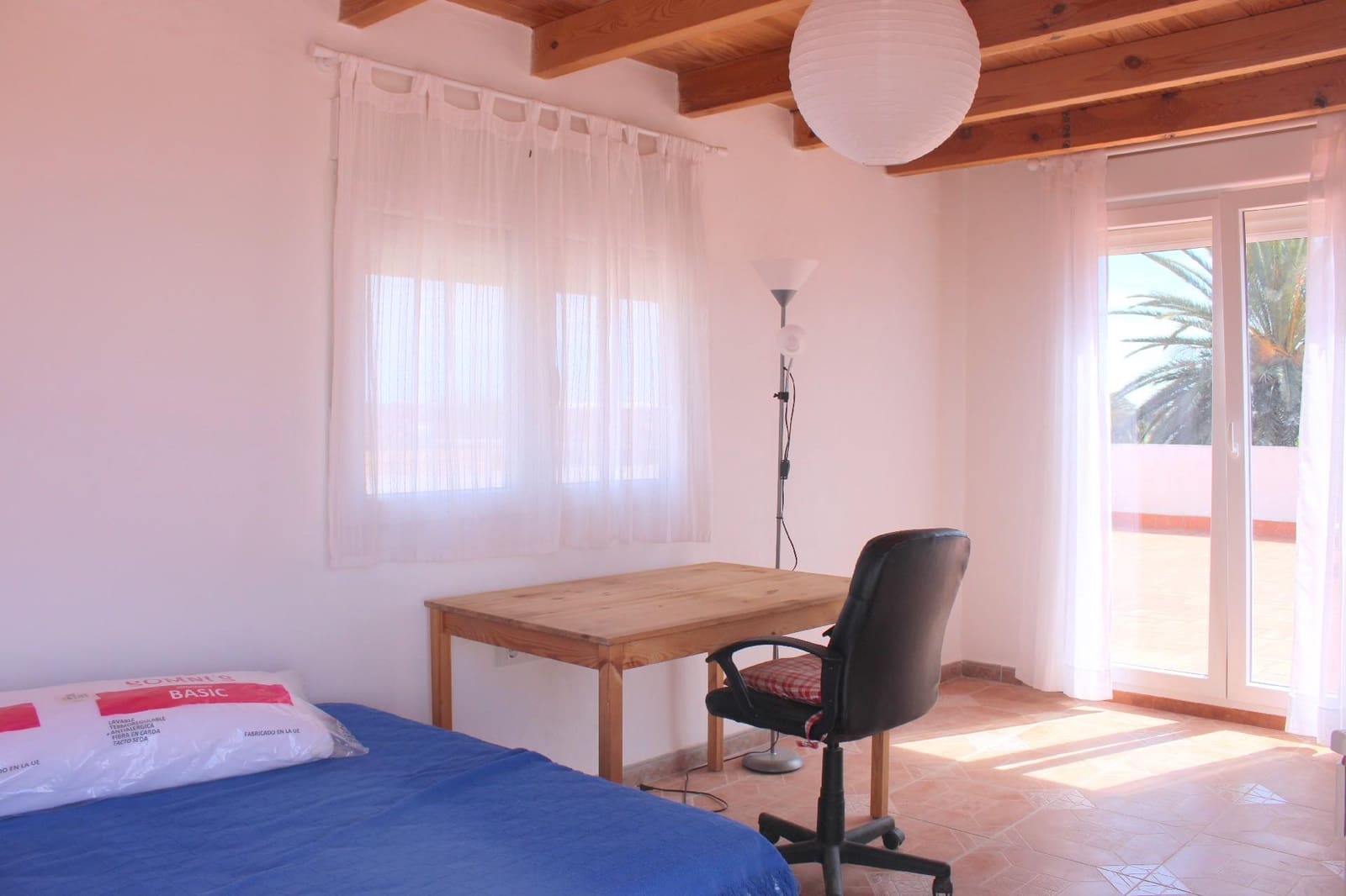 3 soveværelse Villa til leje i Oliva med garage - € 950 (Ref: 8293484)