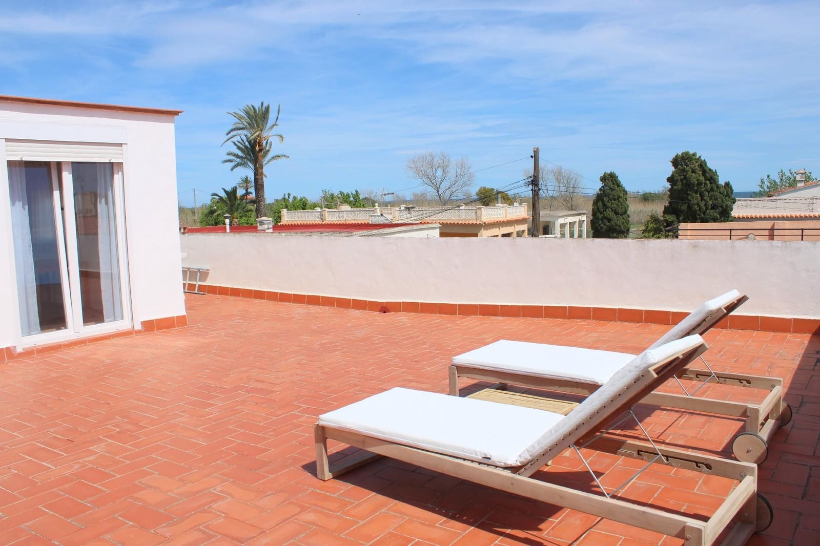 3 soveværelse Villa til leje i Oliva med garage - € 950 (Ref: 8293484)