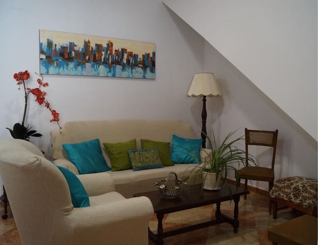 6 bedroom Townhouse for sale in Oliva - € 520,000 (Ref: 8293491)