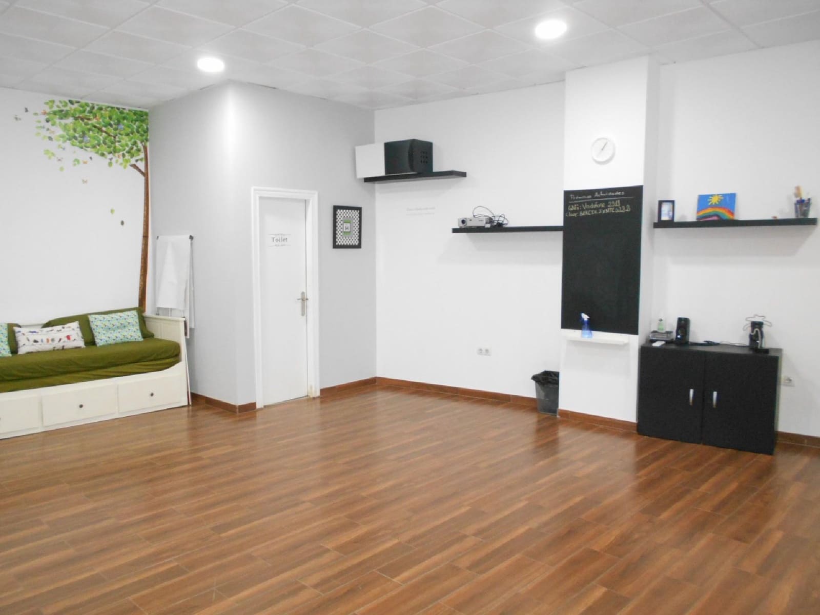 Erhverv til salg i Oliva - € 69.000 (Ref: 8327733)