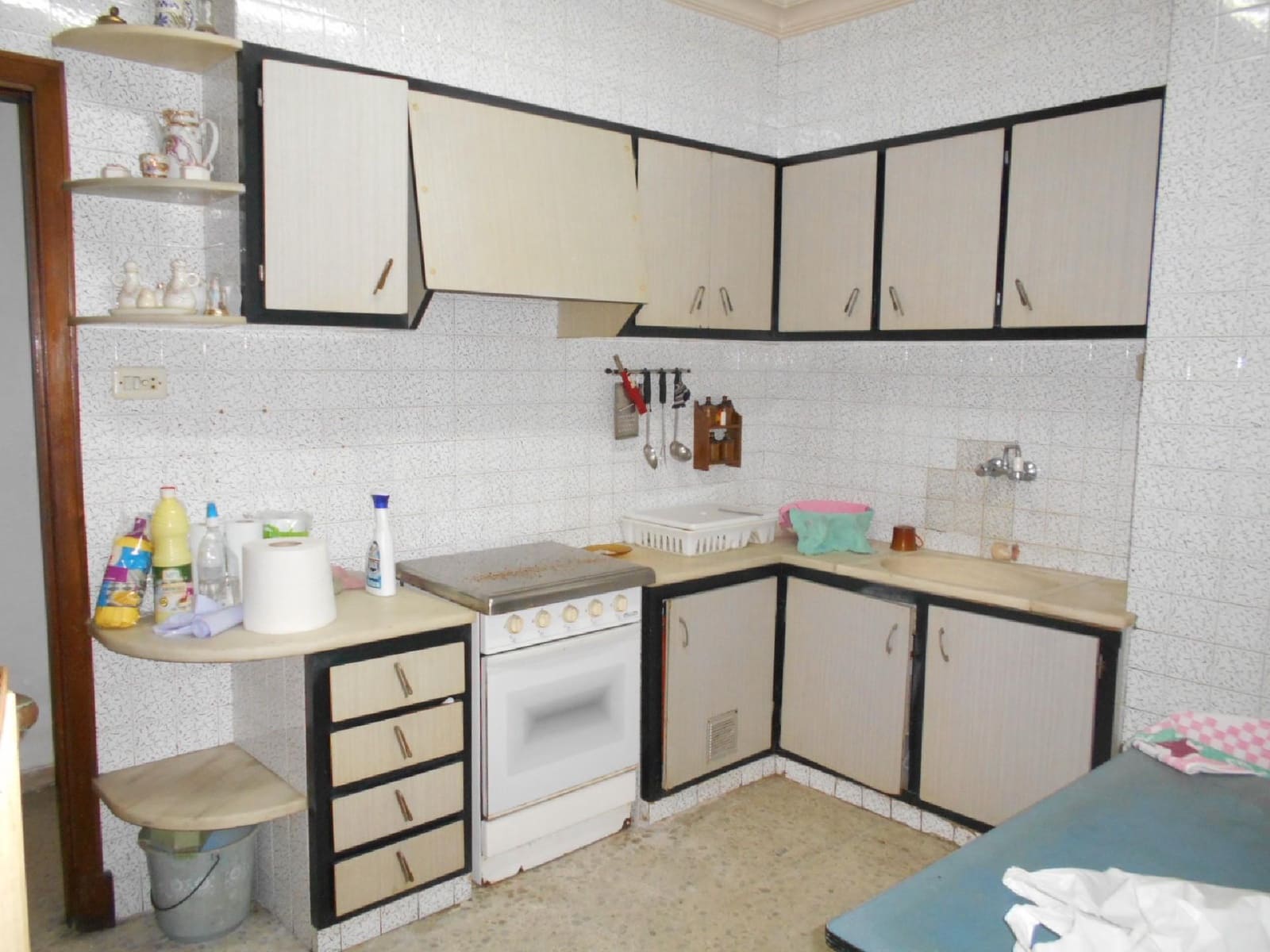 Hotel de 8 habitaciones en Oliva en venta - 220.000 € (Ref: 8327737)