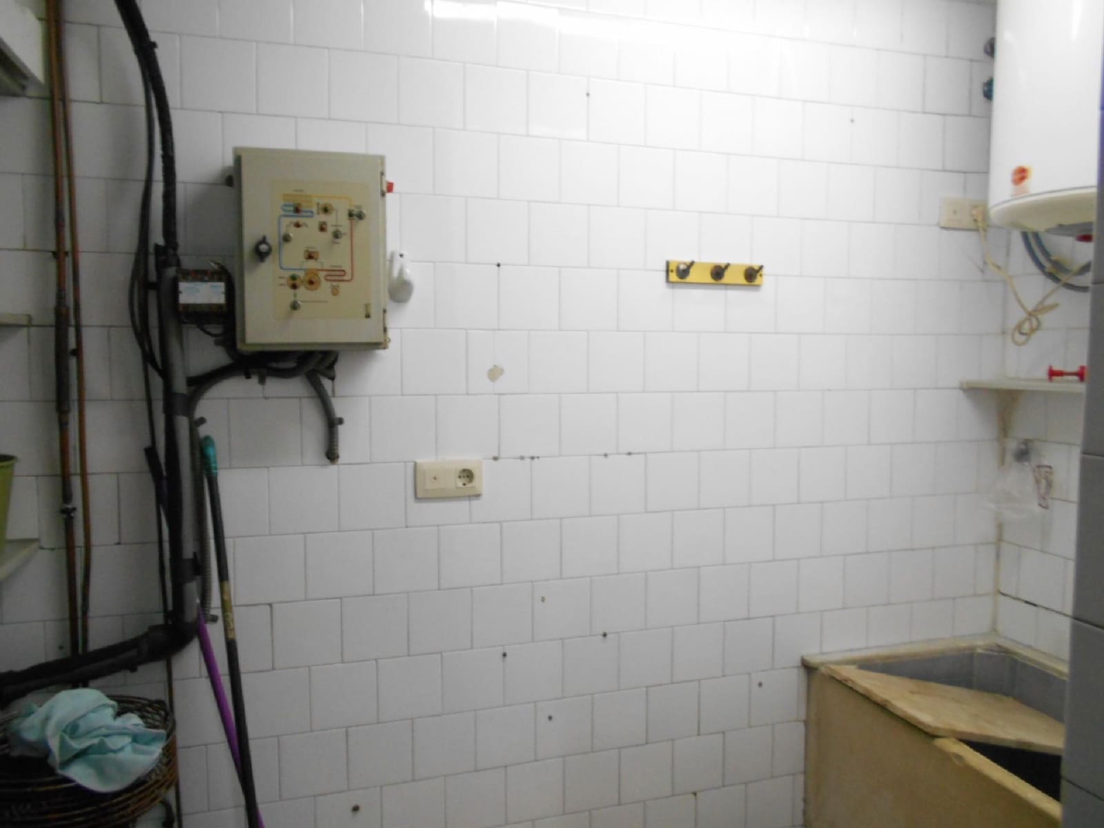 Kaupallinen myytävänä paikassa Oliva - 100 000 € (Ref: 8327738)