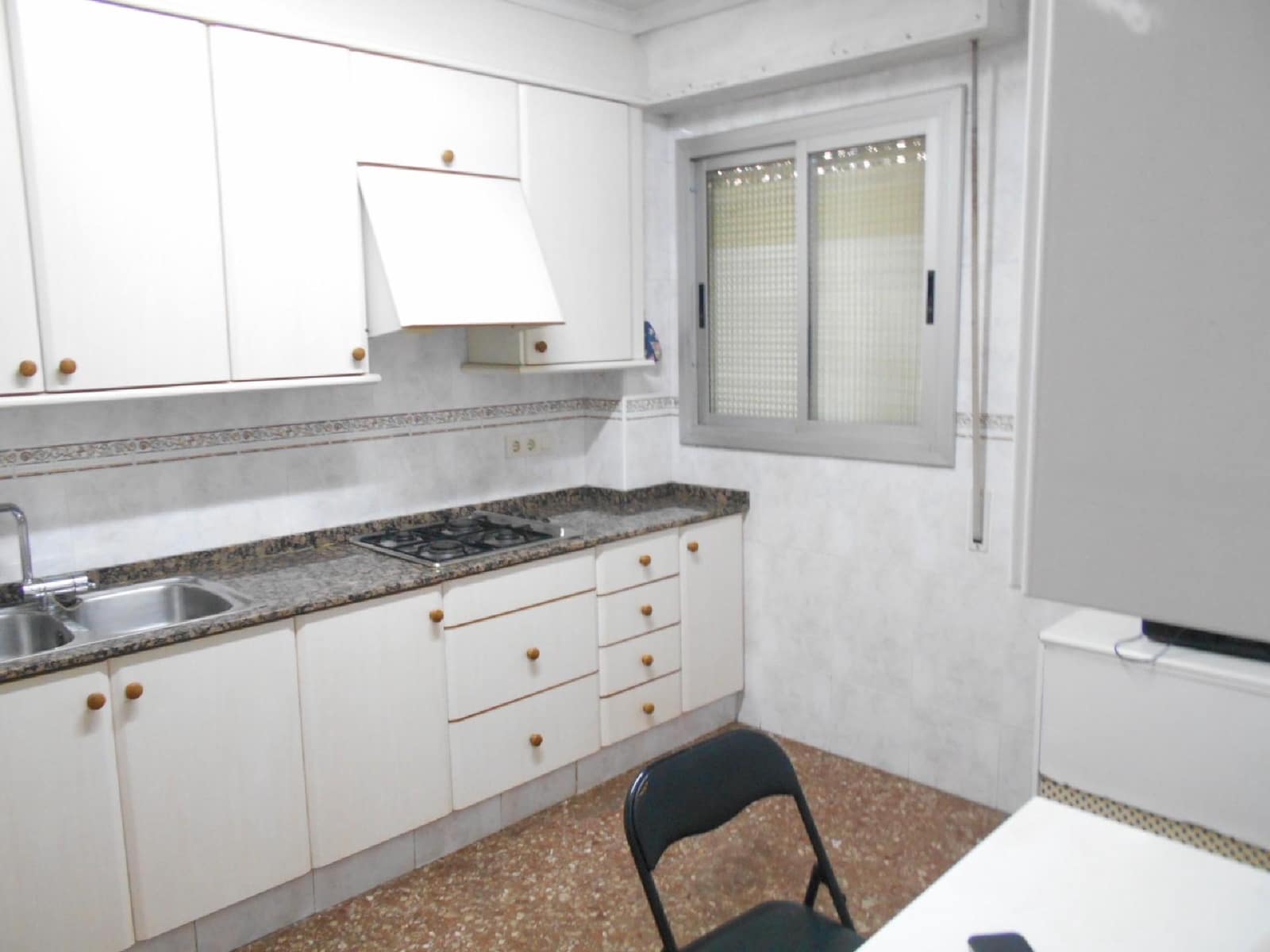 Kaupallinen myytävänä paikassa Oliva - 100 000 € (Ref: 8327738)