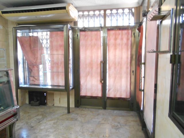 Kaupallinen myytävänä paikassa Oliva - 100 000 € (Ref: 8327738)