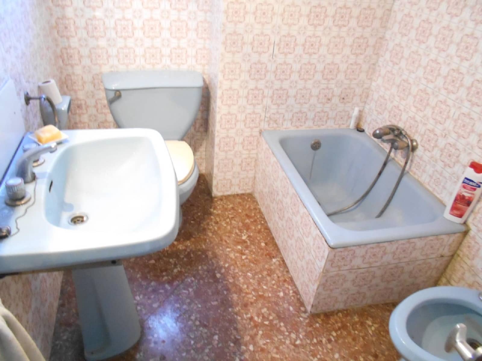 Kaupallinen myytävänä paikassa Oliva - 100 000 € (Ref: 8327738)