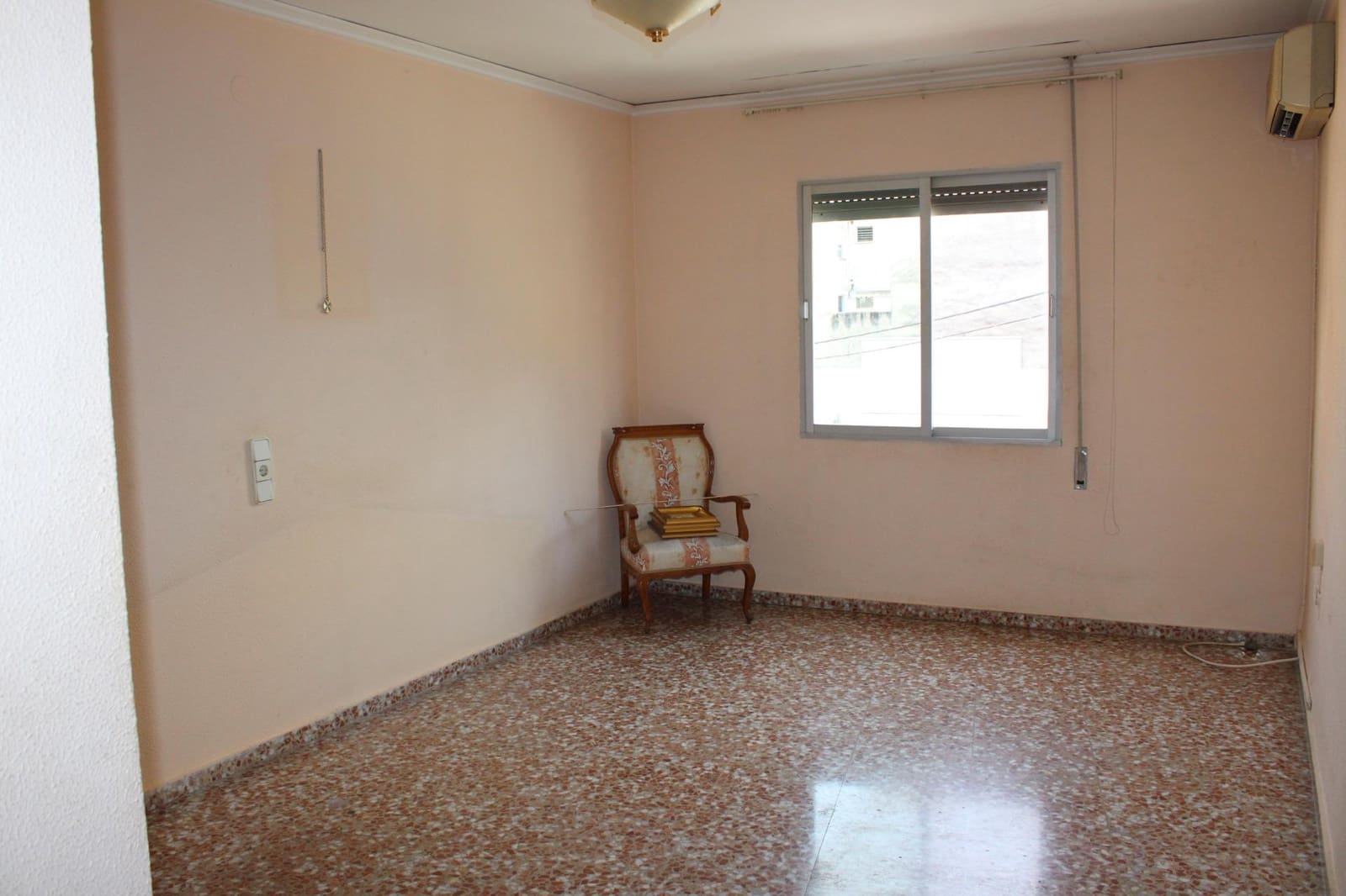 5 chambre Restaurant/Bar à vendre à La Font d'En Carros - 250 000 € (Ref: 8343410)